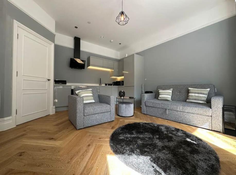 Superior Stay, Sophia Gardens, City Centre And Stadium Sleeps 4 คาร์ดิฟฟ์ ภายนอก รูปภาพ
